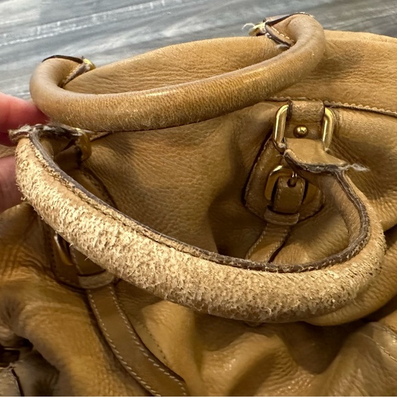 Prada Milano leather zipper tote/crossbody, well loved but lots of life left - Picture 7 of 16